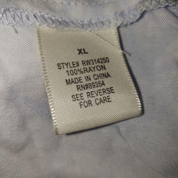 Ultra Flirt Short Sleeve Front Tie Blouse. Size XL Juniors. Blue/White. NWT. - Picture 4 of 5